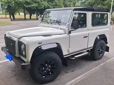 Usado Land Rover Defender 122 CV (89 kW) 2004 Berlina