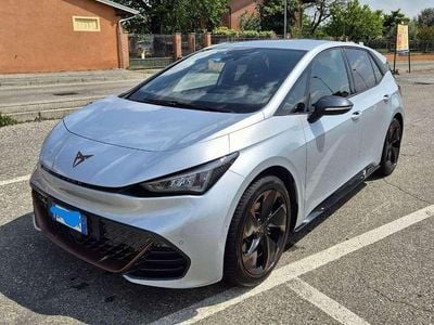 Begagnad Cupra Born e-Boost 69 kW (95 HK) 2023 Silver Halvkombi