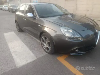 Usata Alfa Romeo Giulietta 105 CV (77 kW) 2015 Utilitaria