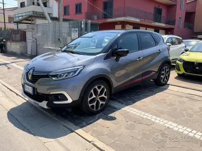 Usata Renault Captur 90 CV (66 kW) 2019 Grigio SUV