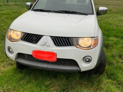 Mitsubishi L