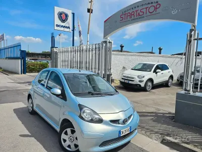 Usata Toyota Aygo 68 CV (50 kW) 2008 Blu Utilitaria
