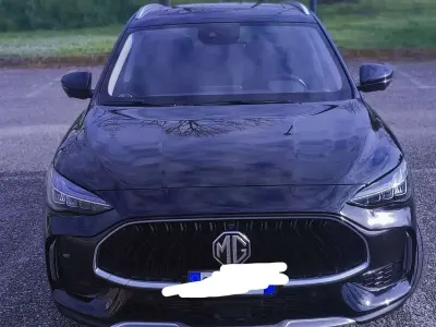 Usata MG HS Luxury 162 CV (119 kW) 2023 Nero SUV