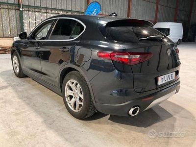 Usata Alfa Romeo Stelvio 190 CV (139 kW) 2019 Nero SUV