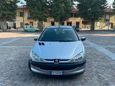 Usata Peugeot 206 60 CV (44 kW) 2005 Berlina