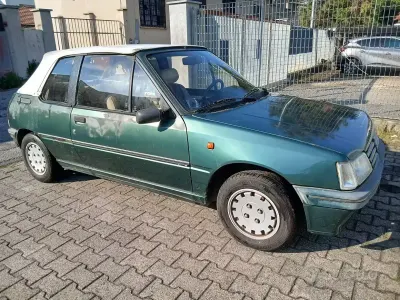Usata Peugeot 205 Roland Garros 83 CV (61 kW) 1990 Verde Cabrio