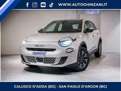Beige Usata 2024 Fiat 600 Pop SUV | 18.950 € (Super prezzo)