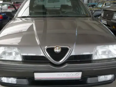Usata Alfa Romeo 164 175 CV (128 kW) 1991 Grigio Berlina