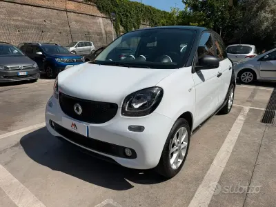 Usado Smart ForFour Passion 71 CV (52 kW) 2019 Blanco Utilitario