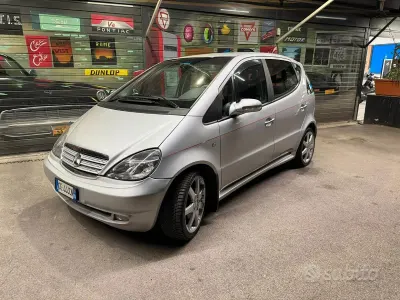Usata Mercedes A210 AMG 140 CV (102 kW) 2002 Grigio Utilitaria