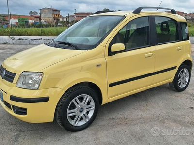 Usata Fiat Panda Emotion 70 CV (51 kW) 2006 Giallo Utilitaria