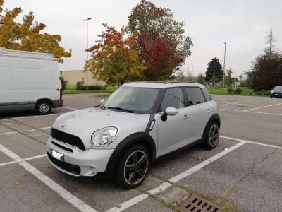 Usata Mini Countryman 143 CV (105 kW) 2013 Argento SUV