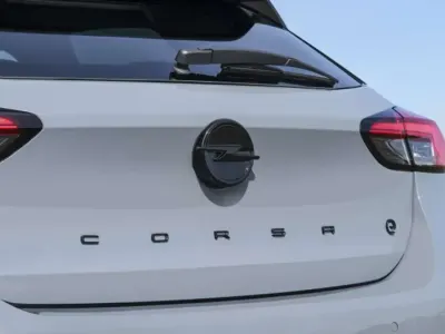 Nuova Opel Corsa-e 56 kW (77 CV) 2026 Argento Utilitaria