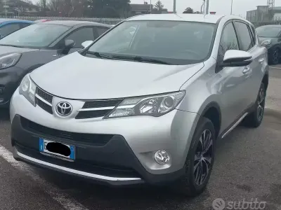 Usata Toyota RAV4 150 CV (110 kW) 2015 Grigio SUV