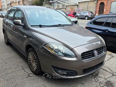 Usata Fiat Croma Active 120 CV (88 kW) 2010 Marrone Station wagon