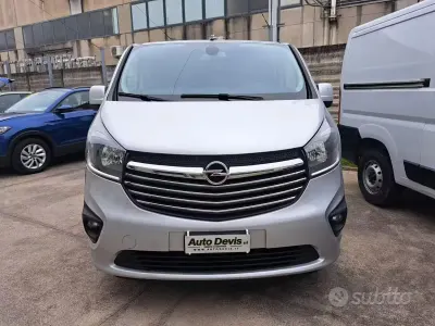 Usata Opel Vivaro-e Combi 121 CV (88 kW) 2019 Grigio Monovolume