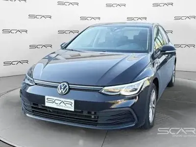 Usata VW Golf VIII Life 110 CV (80 kW) 2022 Grigio scuro Utilitaria