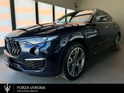 Usata Maserati Levante GT 330 CV (242 kW) 2022 Grigio metallizzato SUV