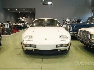 Usata Porsche 928 295 CV (216 kW) 1984 Bianco Coupé