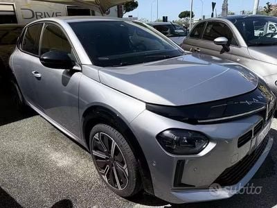 Usata Lancia Ypsilon 110 CV (80 kW) 2025 Grigio Utilitaria