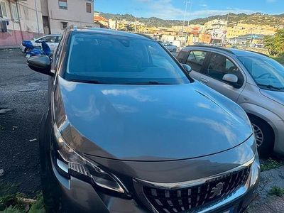 Usata Peugeot 3008 120 CV (88 kW) 2019 Verde SUV