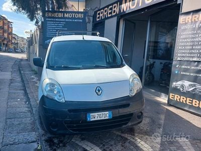 Usata Renault Kangoo Dynamique 105 CV (77 kW) 2010 Bianco Berlina