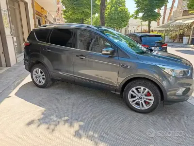 Usata Ford Kuga ST 120 CV (88 kW) 2018 Grigio SUV