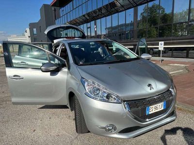 usata Peugeot 208 Allure