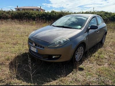 Usata Fiat Bravo 105 CV (77 kW) 2011 Grigio Utilitaria