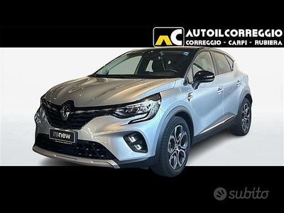 Usata Renault Captur Techno 94 CV (69 kW) 2022 Grigio chiaro SUV
