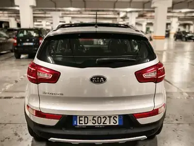 Usata Kia Sportage Active 135 CV (99 kW) 2011 Argento SUV