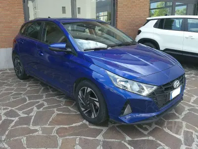 Usata Hyundai i20 84 CV (61 kW) 2023 Blu/azzurro Utilitaria