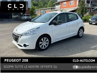 Usata Peugeot 208 Access 68 CV (50 kW) 2012 Bianco Utilitaria