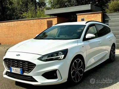 Usata Ford Focus ST-Line 120 CV (88 kW) 2019 Bianco Station wagon