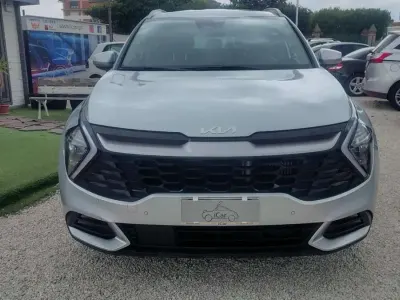 Usata Kia Sportage Style 179 CV (131 kW) 2022 Argento SUV