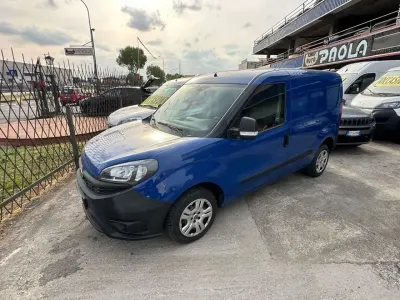 Usata Fiat Doblò 95 CV (69 kW) 2018 Blu Monovolume