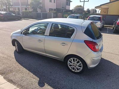 Usata Opel Corsa Cosmo 80 CV (58 kW) 2009 Utilitaria