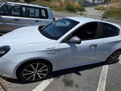 Usata Alfa Romeo Giulietta Veloce 241 CV (177 kW) 2016 Bianco Utilitaria
