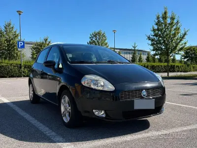 Usata Fiat Grande Punto 65 CV (47 kW) 2007 Nero Utilitaria