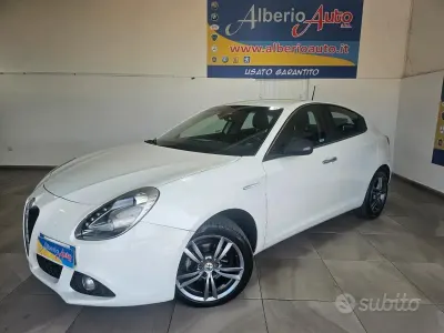 Usata Alfa Romeo Giulietta Super 120 CV (88 kW) 2016 Bianco Utilitaria