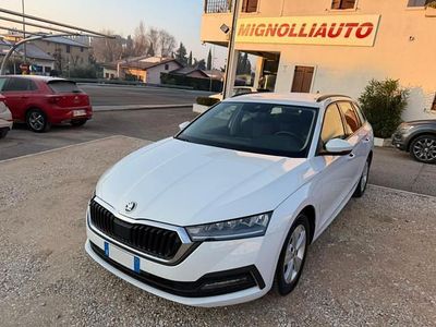 Usata Skoda Octavia Executive 116 CV (85 kW) 2022 Bianco Station wagon