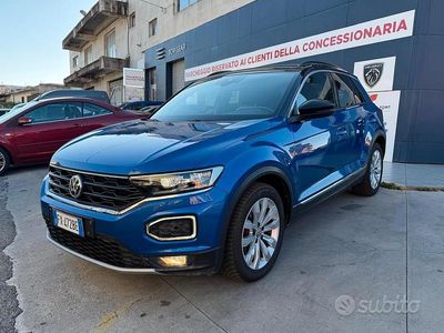 Usata VW T-Roc Advance 150 CV (110 kW) 2018 Blu SUV