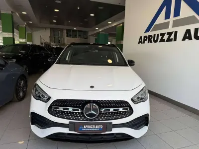 Usata Mercedes GLA200 Premium 150 CV (110 kW) 2022 Bianco SUV