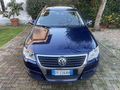 Usata VW Passat 140 CV (102 kW) 2009 Blu/azzurro Station wagon
