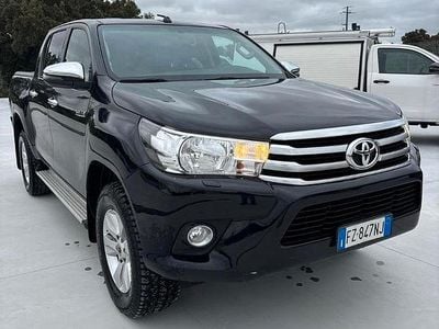 Usata Toyota HiLux Lounge 150 CV (110 kW) 2019 Nero Pick-up