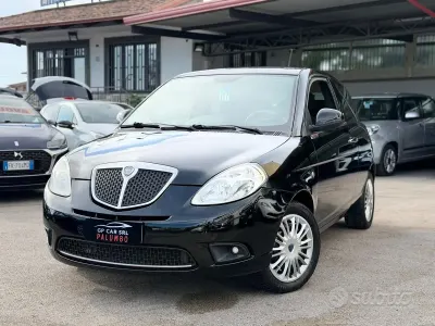 Usata Lancia Ypsilon 60 CV (44 kW) 2010 Nero Utilitaria
