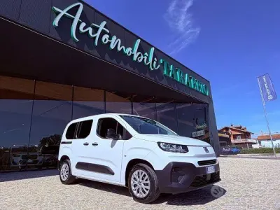 Usado Fiat Doblò 131 HP (96 kW) 2025 Branco Monovolume