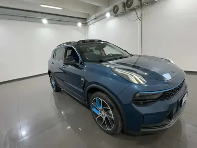 Usata Lynk & Co 01