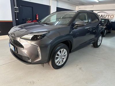 Usata Toyota Yaris Cross Active 92 CV (67 kW) 2024 Grigio SUV