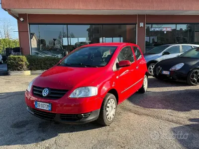 Usata VW Fox Sport 54 CV (39 kW) 2006 Rosso Utilitaria